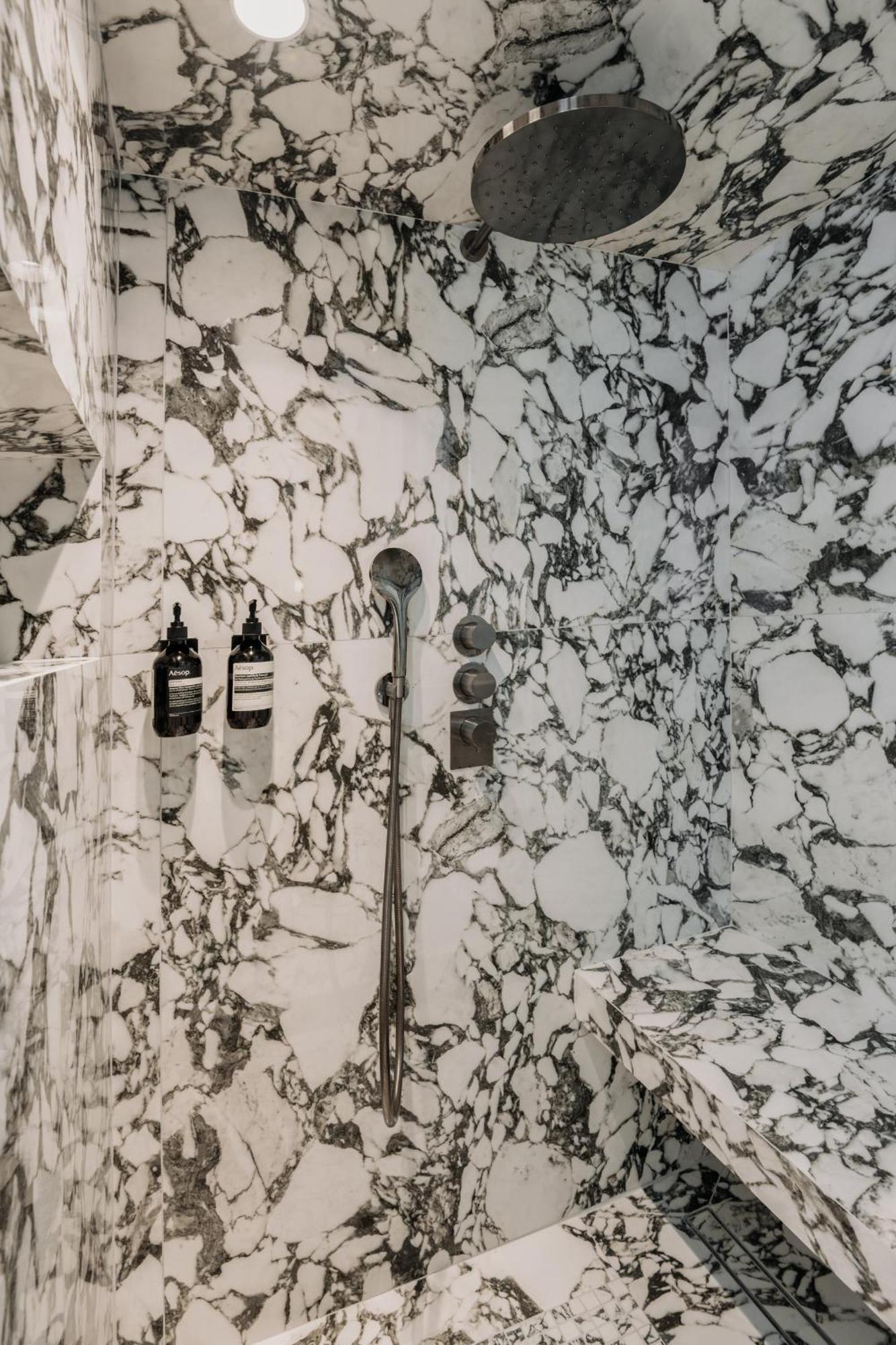Highstay - Luxury Serviced Apartments - Louvre Paris Bagian luar foto